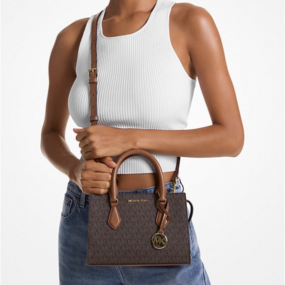 Michael Kors Small Sheila Satchel Crossbody
Bag Brown
NWT - Picture 15 of 16